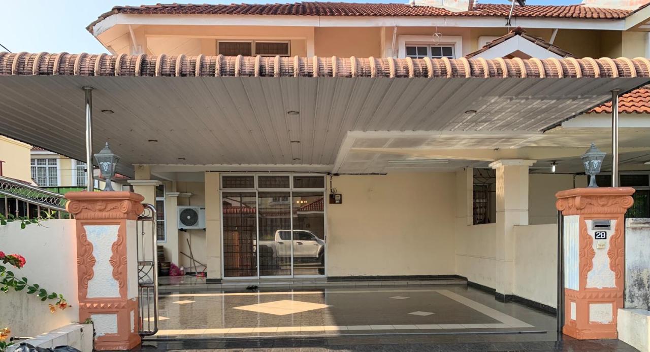 Awani Homestay Seberang Jaya Permatang Janggus Экстерьер фото