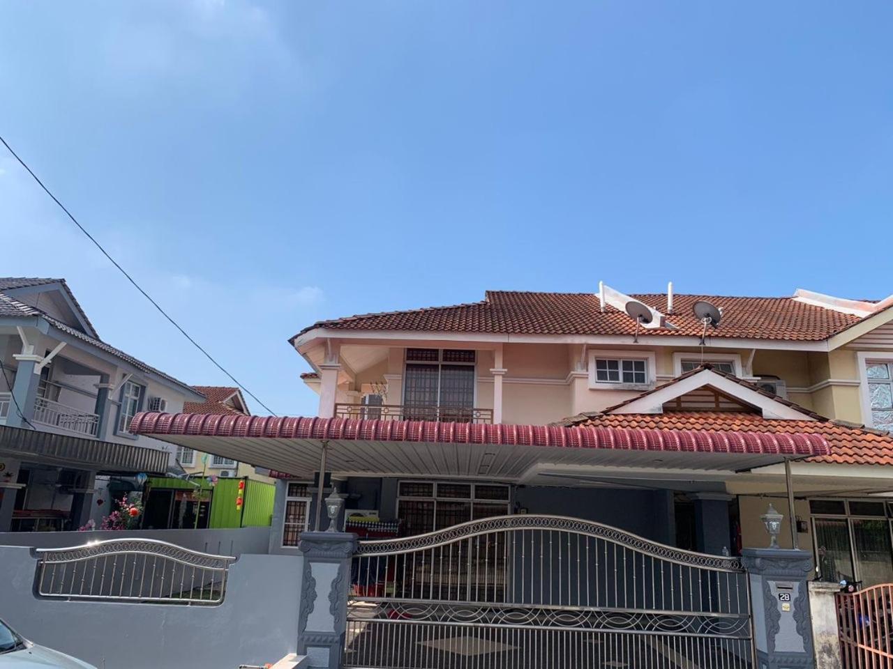 Awani Homestay Seberang Jaya Permatang Janggus Экстерьер фото